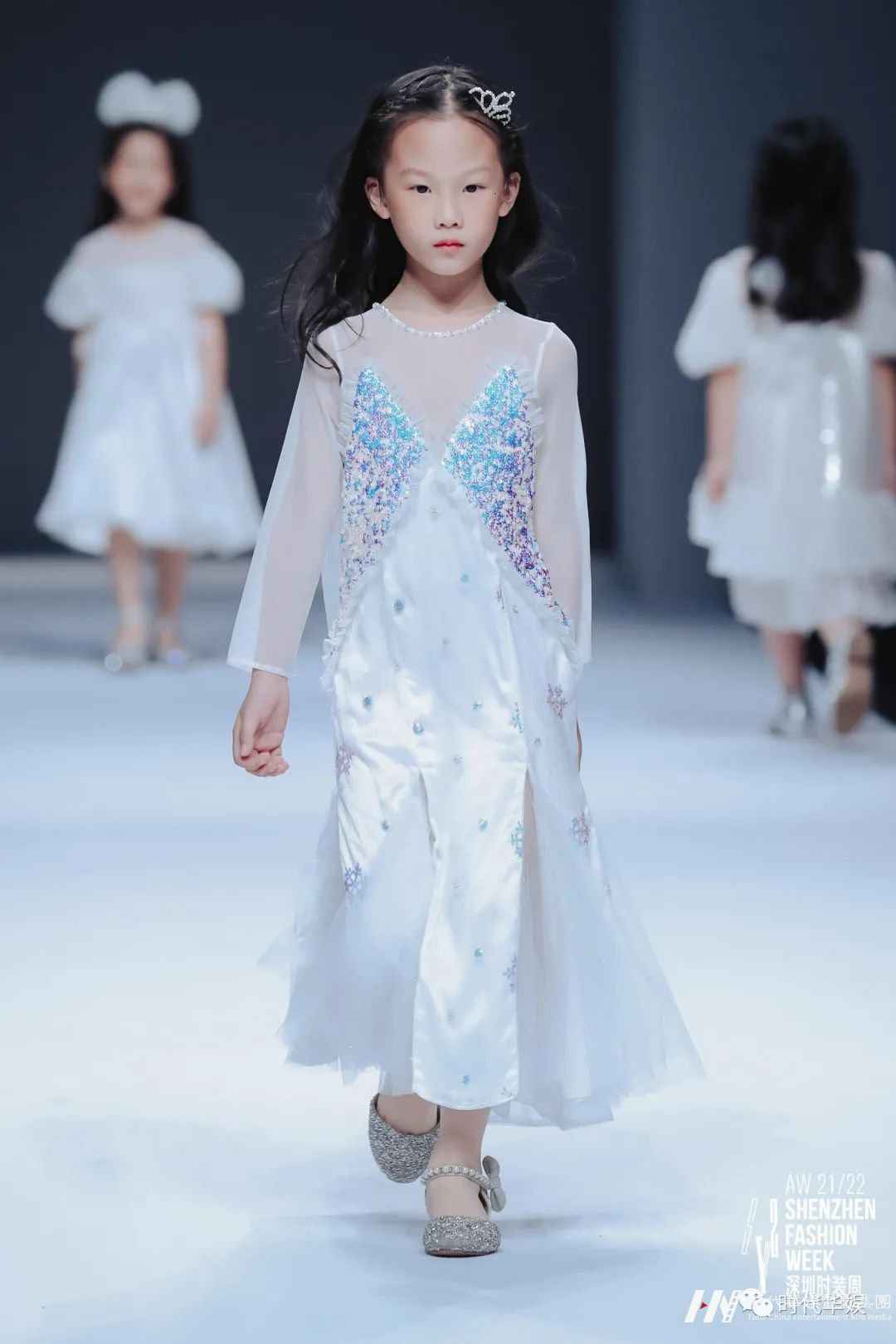 少儿模特如何在T台上圈粉无数?技巧在此!(图3) 图片