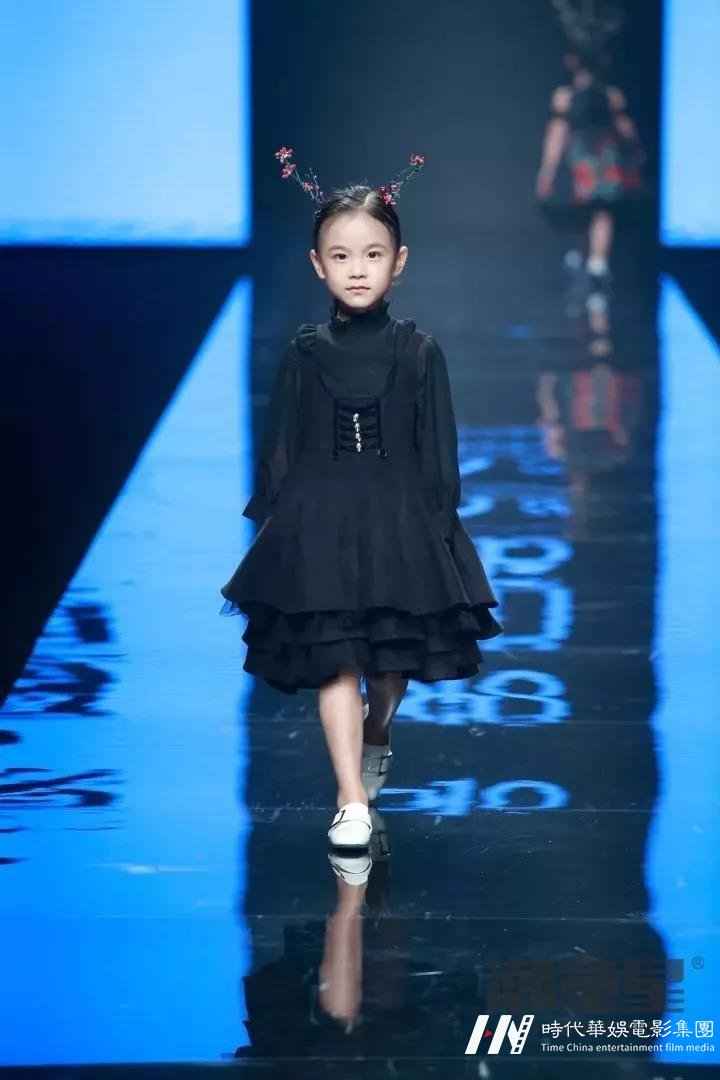 在少儿模特教师眼中的儿童模特大赛