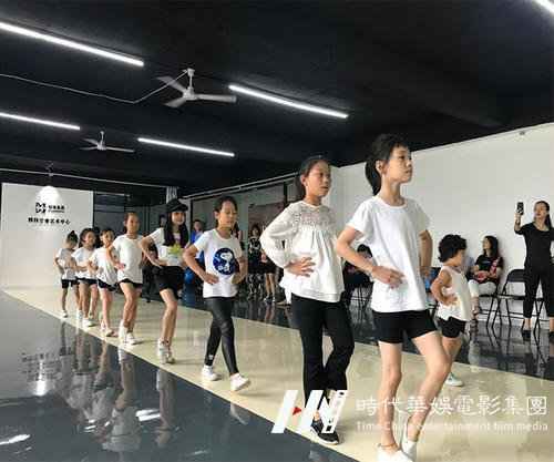 孩子的气场培训从环球童影开始