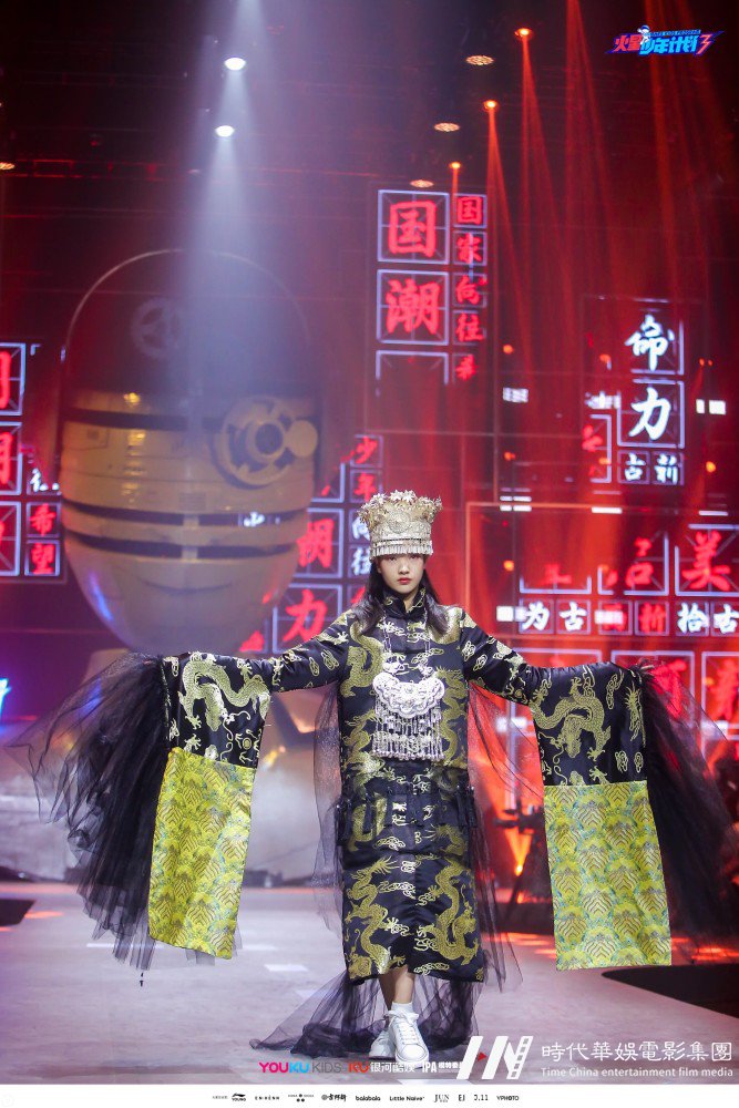 古阿新《未来少年》时装秀 亮相“火星少年计划”(图6)
