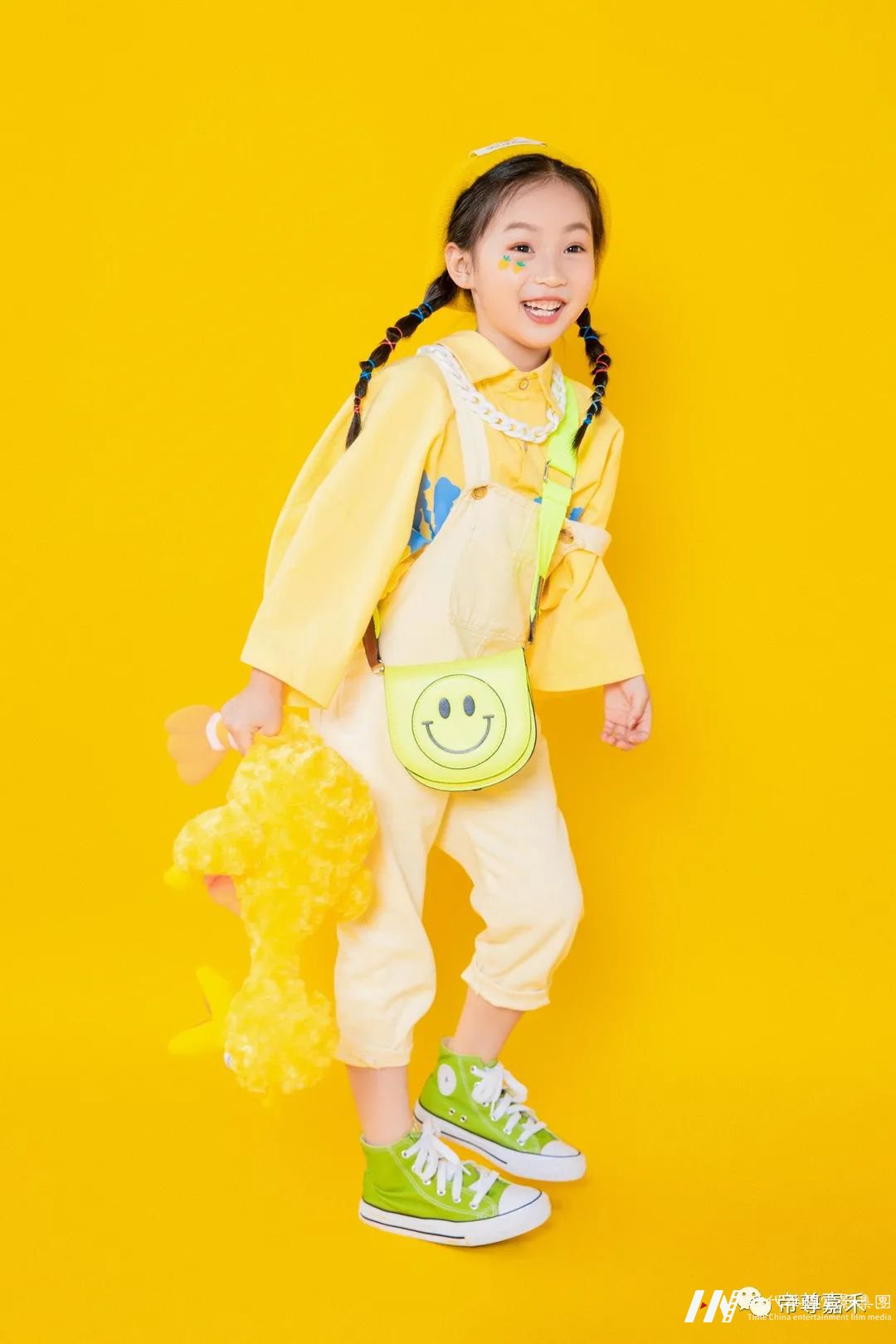 未来超模小主持人姜雅如 朗诵《少年中国说》| 未来超模全国总决赛(图14) 图片