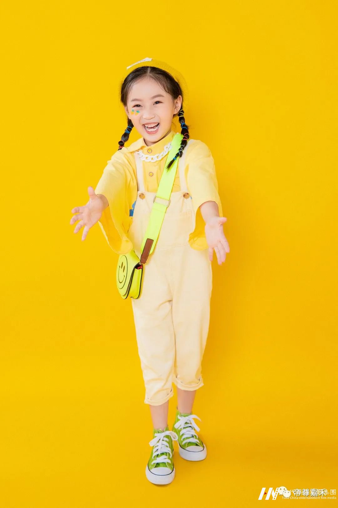 未来超模小主持人姜雅如 朗诵《少年中国说》| 未来超模全国总决赛(图15) 图片