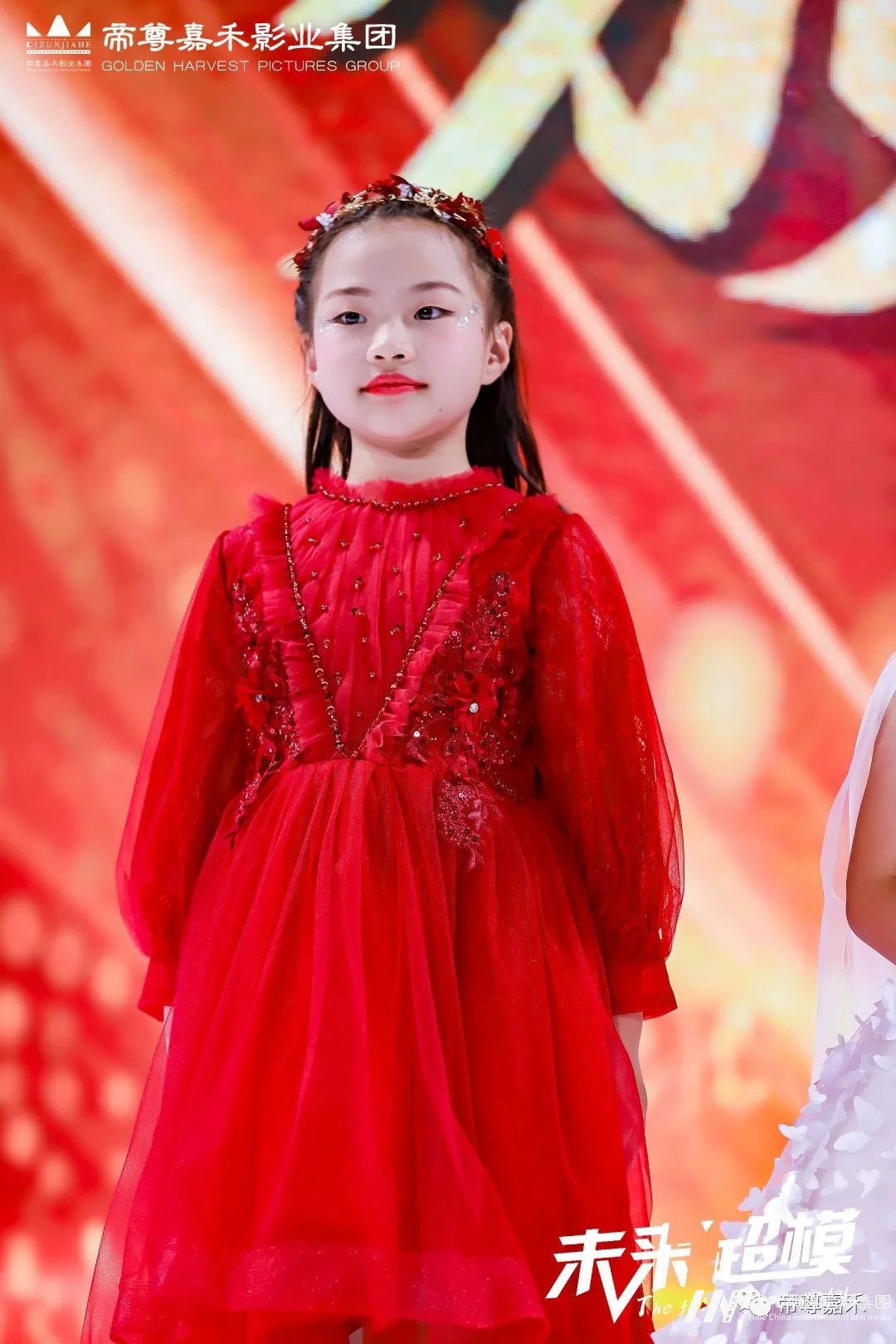 未来超模小主持人黄一媛 才艺展示《我爱你中国》| 未来超模全国总决赛(图14) 图片