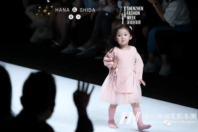 少儿模特T台走秀超实用技巧，让孩子轻松拿高分！(图2)
