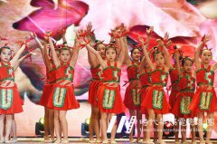 动作不到位跳舞不好看怎么办？深圳时代华娱来支招
