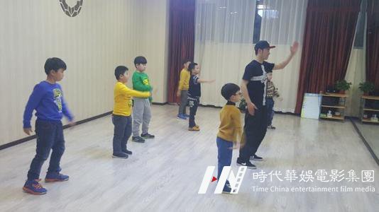 儿童基础舞蹈怎么训练?(图1) 儿童基础舞蹈怎么训练?