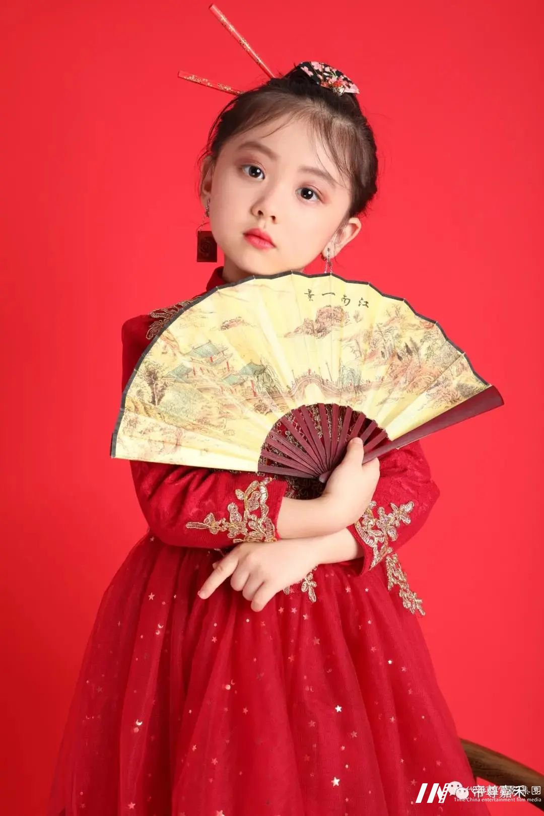 儿童模卡拍摄技巧 | 掌握这几招让你轻松拍出时尚大片!(图8) 图片