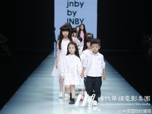 环球童影平面模特特训开课了(图1) 环球童影平面模特特训开课了(图1)