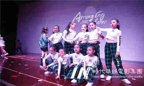环球童影少儿艺术教你如何正确的学习爵士舞(图1) 环球童影少儿艺术教你如何正确的学习爵士舞