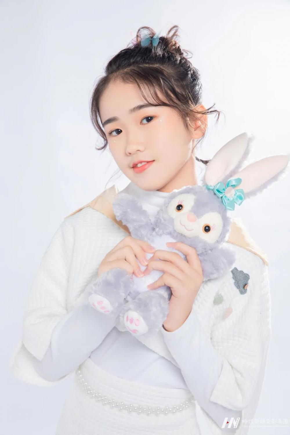 黄子玥 鬼马精灵 | HY·偶像星势力·华娱练习生(图2) 图片