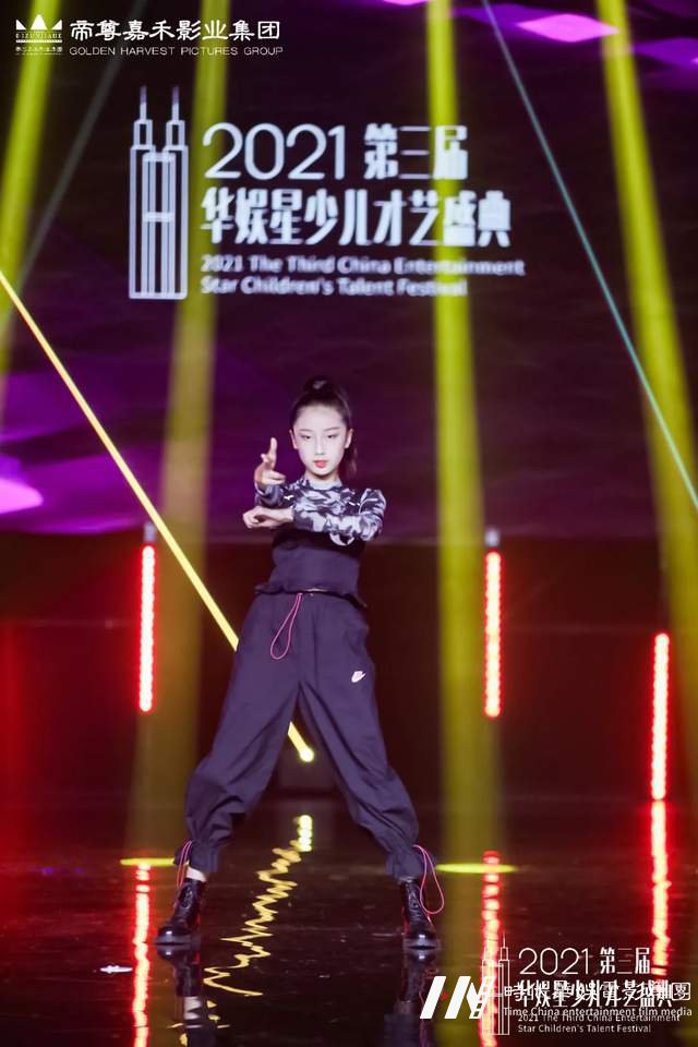 少儿舞蹈 | 记住这几个知识点,让孩子轻松学好爵士舞(图6) 少儿舞蹈 | 记住这几个知识点,让孩子轻松学好爵士舞(图6)