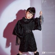 纽约时代广场纳斯达克大屏 | Jane 第三届华娱星少儿才艺盛典人气冠军 强势登屏！