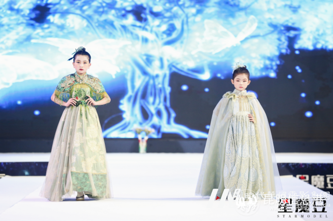 “少年中国梦 一起向未来” 第十五届少儿模特大赛决赛圆满落幕(图6) “少年中国梦 一起向未来” 第十五届少儿模特大赛决赛圆满落幕(图6)