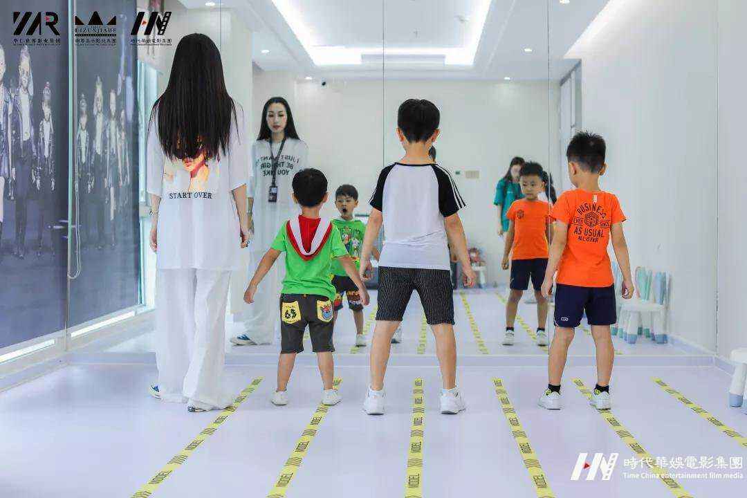 全棉时代“萌萌种草官”小模特训练营精彩结营(图2)