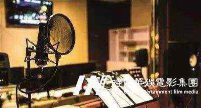 ​声乐是一门专业的艺术，需要唱歌技巧和发声方法来演唱。
