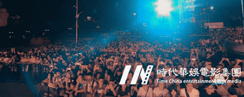斗鱼嘉年华LPL主持人西西现身主舞台，深圳少儿主持人培训机构的学员表示在本届嘉年华的3天里，给大众留下了多个精彩瞬间和难忘时刻。