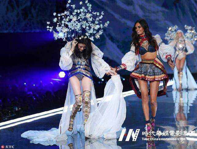 深圳少儿模特培训机构：从香奈儿御用模特到一摔爆红