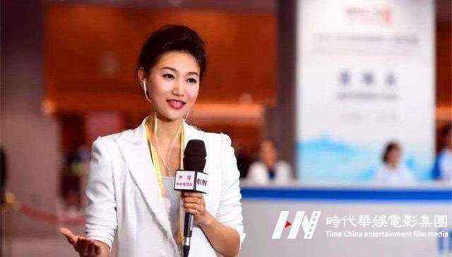 她被称央视最美女主持之一，深圳少儿主持人培训班的教学老师表示主持功力一流
