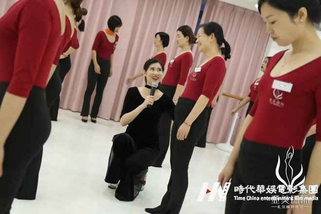深圳儿童礼仪培训师专业训练营-环球童影少儿礼仪培训中心 深圳儿童礼仪培训师专业训练营-环球童影少儿礼仪培训中心