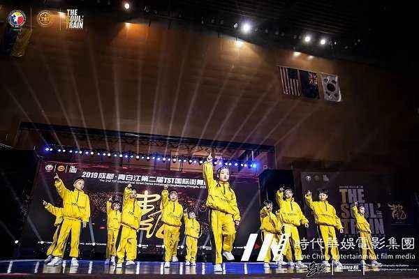 深圳少儿街舞培训班？环球童影舞蹈表演学院详细解答～(图1)