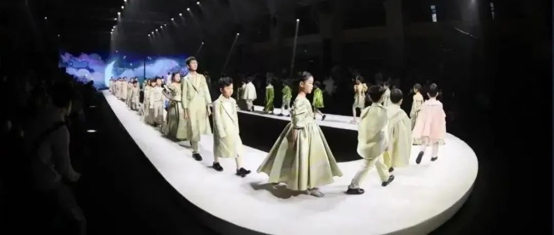少儿模特 | 孩子不学艺术，“幸福感”将从何而来？